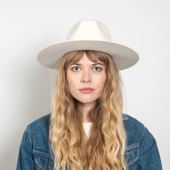 NWT fedora of 100% Australian wool felt and trimmed genuine suede band - Picture 8 of 15